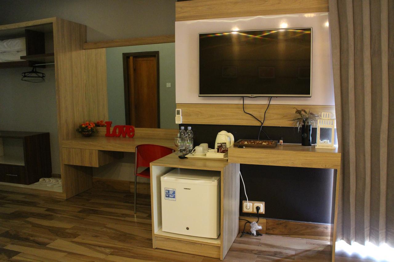 Lawaka Hotel Ampana المظهر الخارجي الصورة