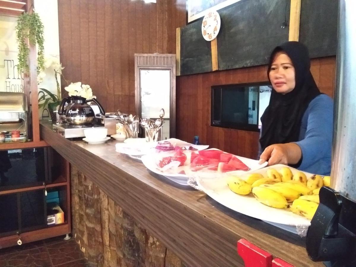 Lawaka Hotel Ampana المظهر الخارجي الصورة